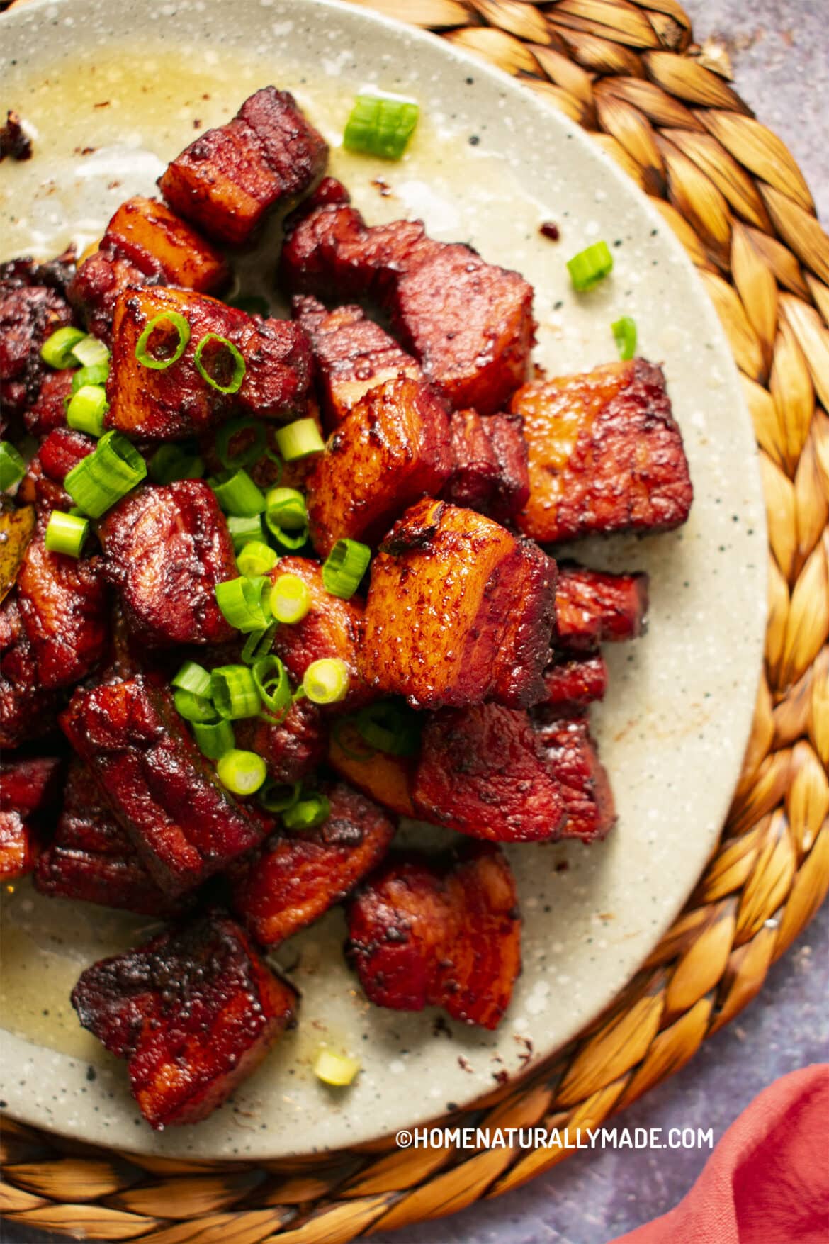 Red Braised Pork Belly {Hong Shao Rou 红烧肉} - HomeNaturallyMade