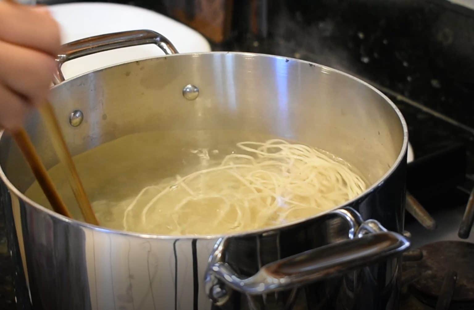 Homemade Noodles {From Scratch Easy Yummy} HomeNaturallyMade