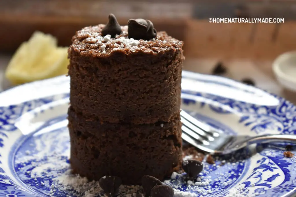 Basic Dark Chocolate Cake {Yummy and Healthy}