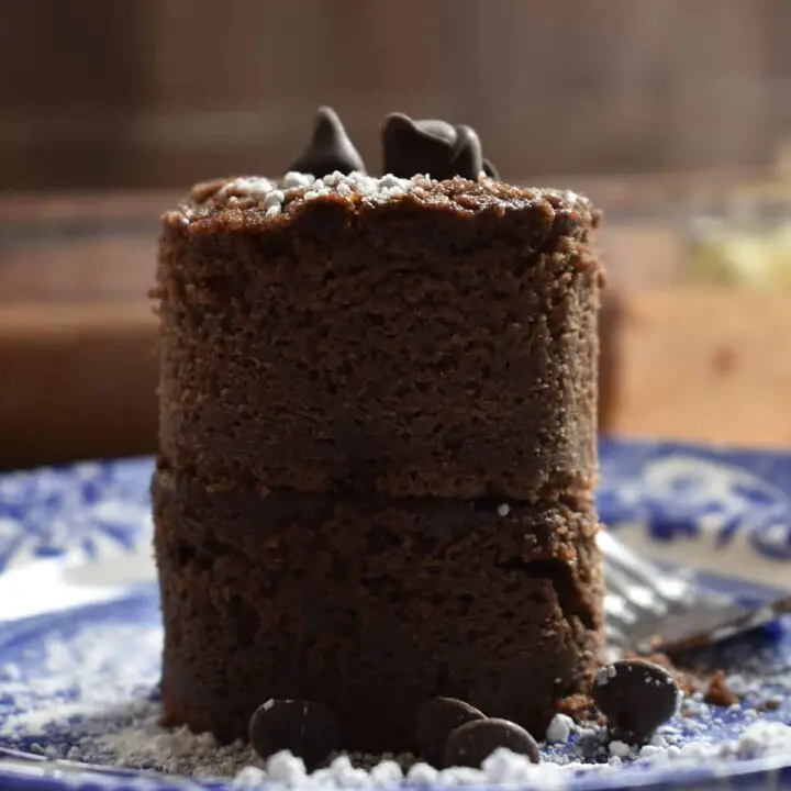 Basic Dark Chocolate Cake {Yummy and Healthy}