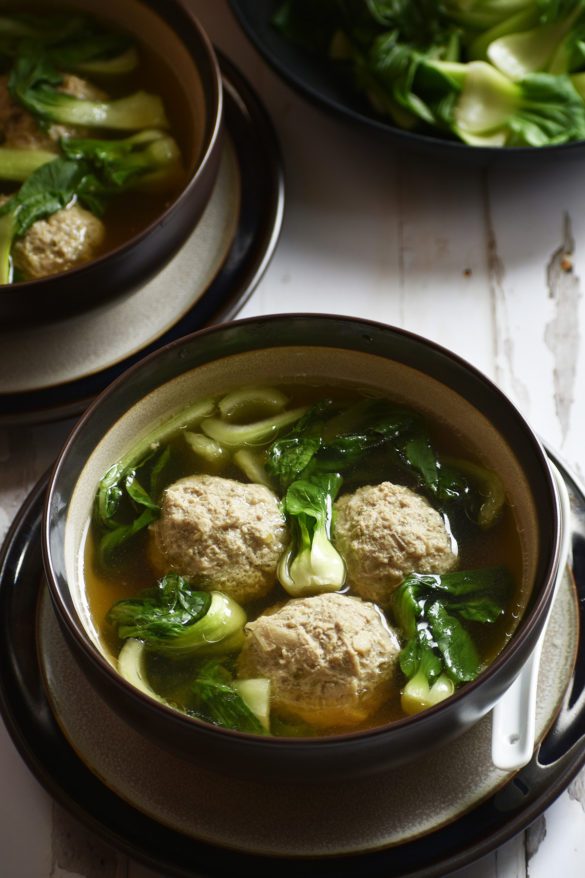 Lion's Head Soup Pork Meatballs {清炖狮子头 Authentic Huai Yang Style}