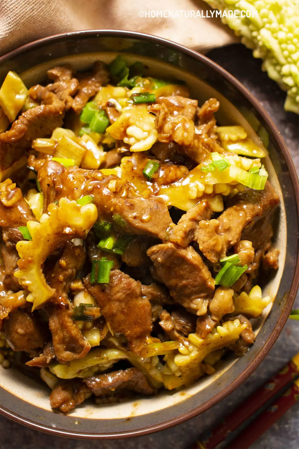 Stir Fried Beef with Bitter Melon {苦瓜炒牛肉}