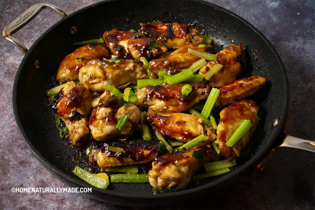 Freshly braised velveting Chicken Wings