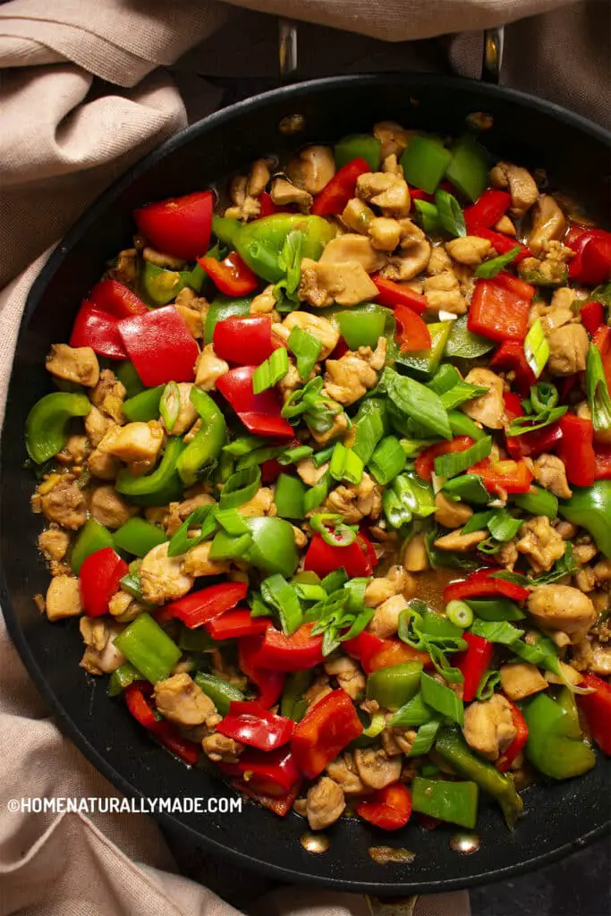 Chicken with Duo Peppers Stir Fry