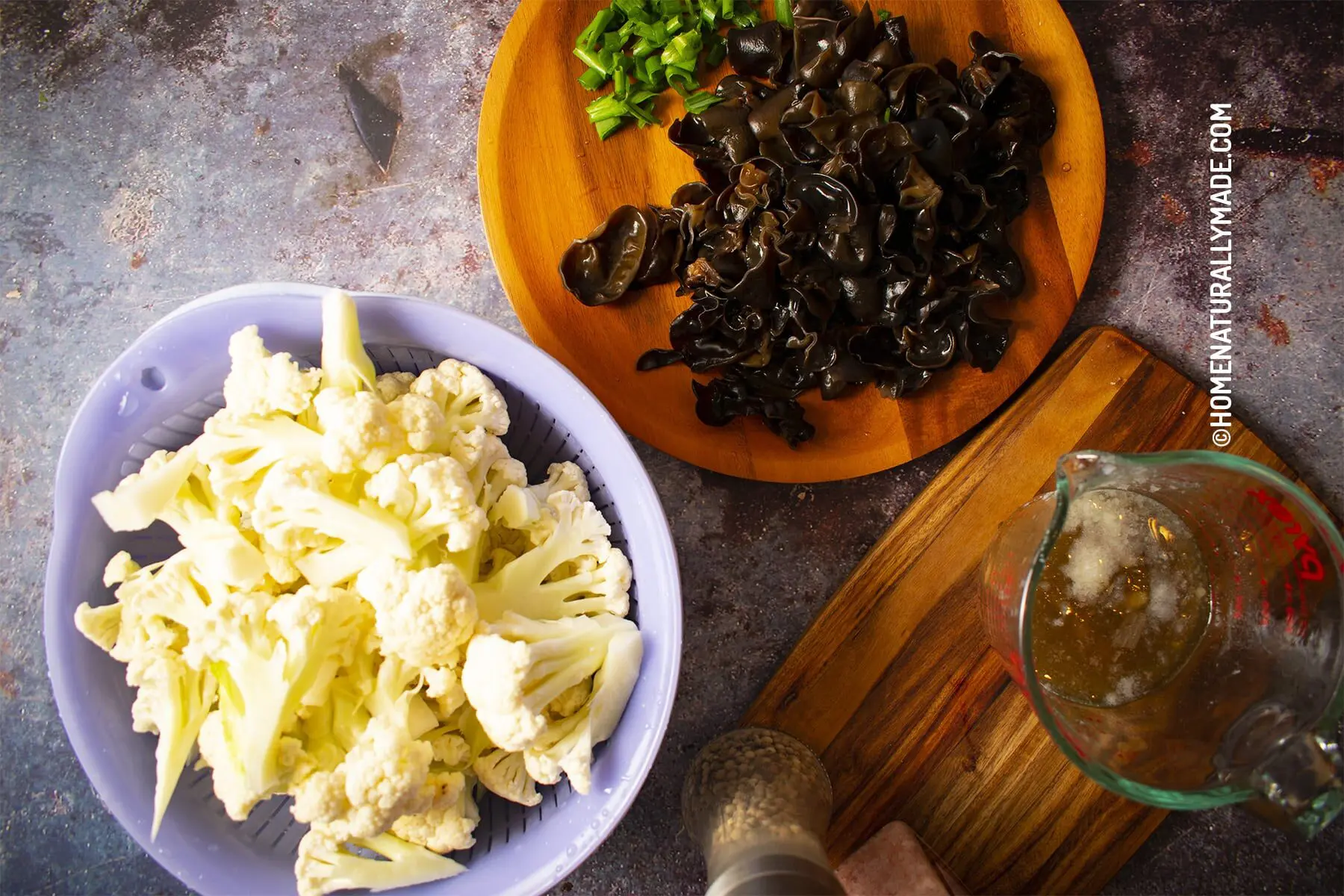 Prepped Cauliflower and Black Fungus for Boiled Cauliflower with Black Fungus Dish