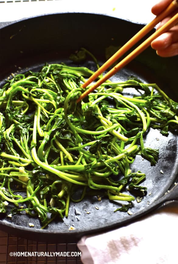 Stir Fried Watercress {Chao Xi Yang Cai 炒西洋菜}