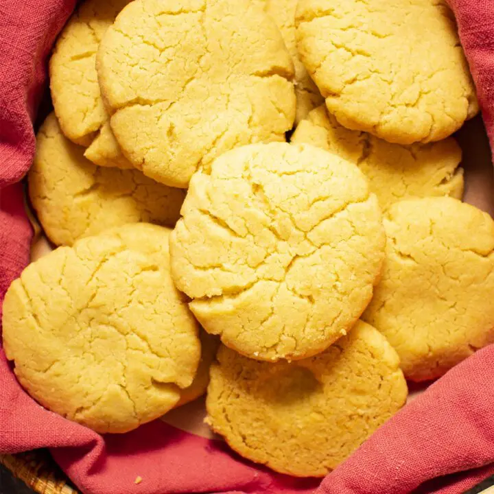 Ooh, Look...: Hello Chinese Almond Cookies - take two (or three)