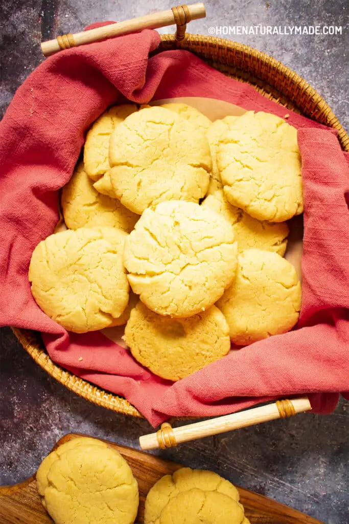 Chinese Almond Cookies | Lovefoodies