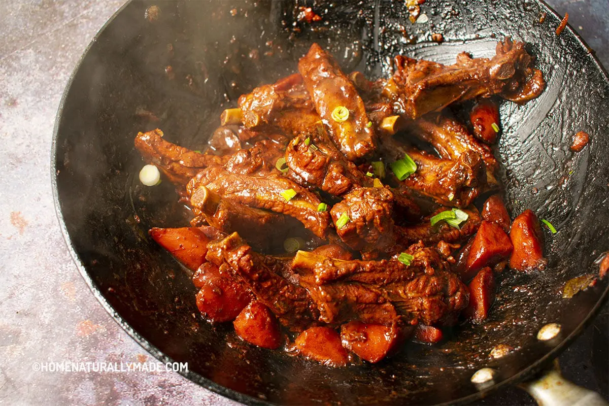 Red Braised Pork Ribs and Carrots in the Wok