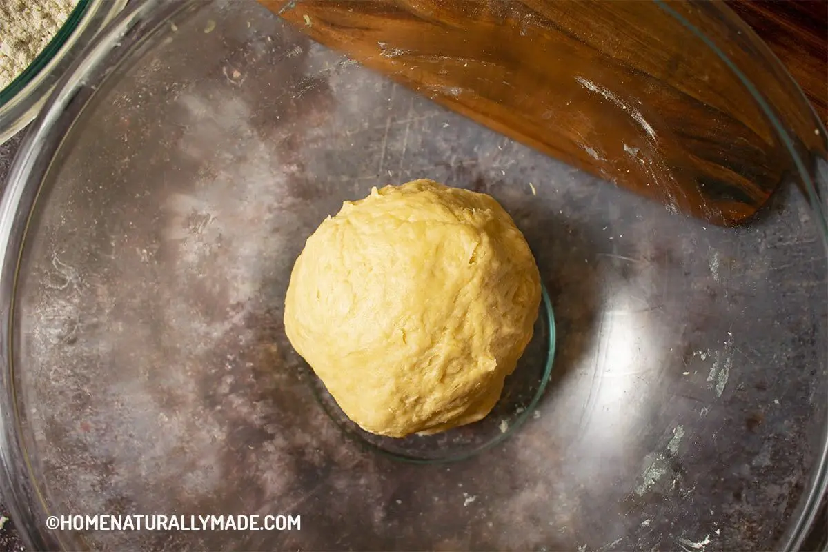 Soft water-based dough for flaky pastry