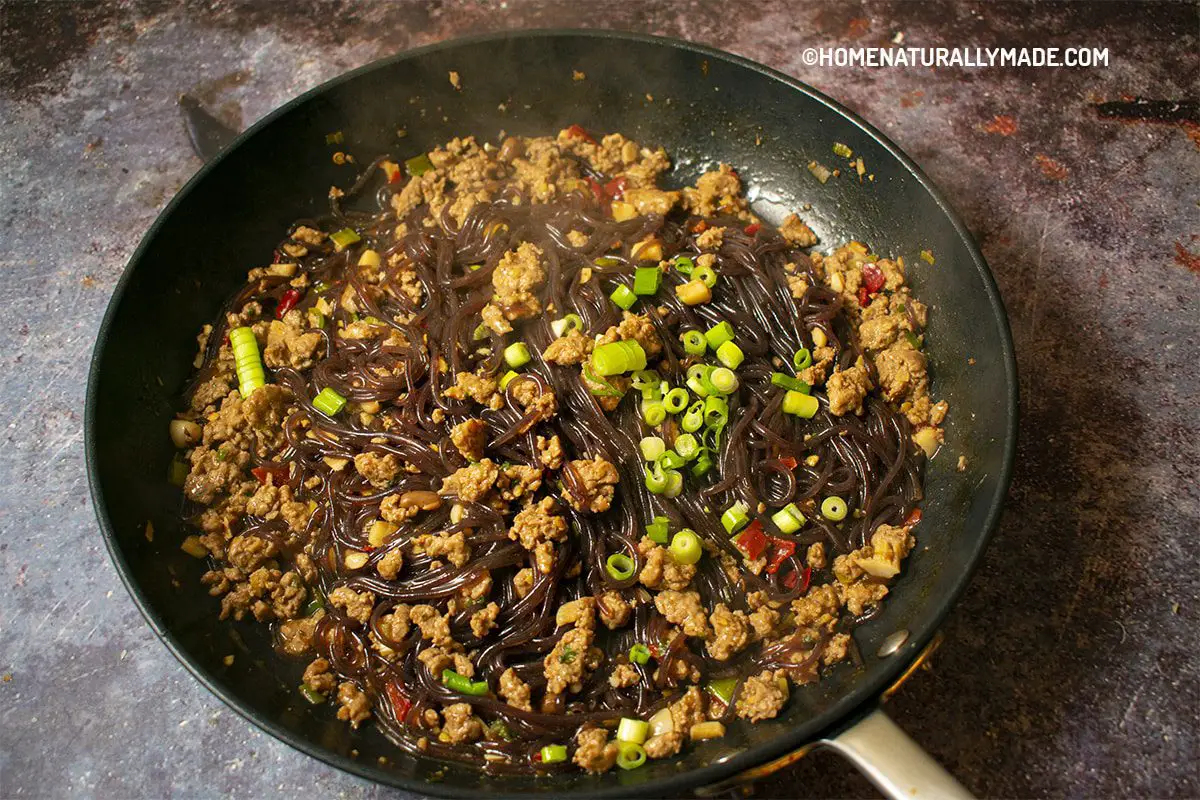Cooking Ma Yi Shang Shu {Glass Noodle Stir Fry} in the Pan