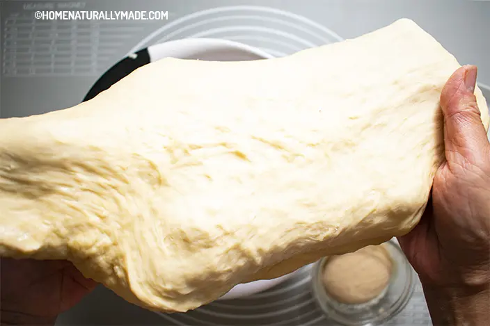 Stretchy dough for making buns