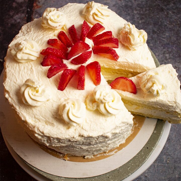 whipped cream sponge cake {Chinese Bakery Style}