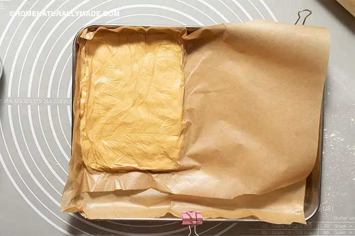 make a butter block in the baking pan for making croissants