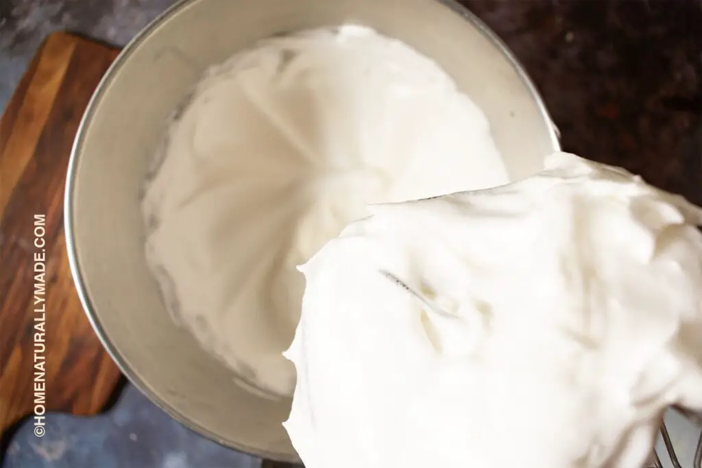 stable fluffy meringue {how to beat egg white} tips