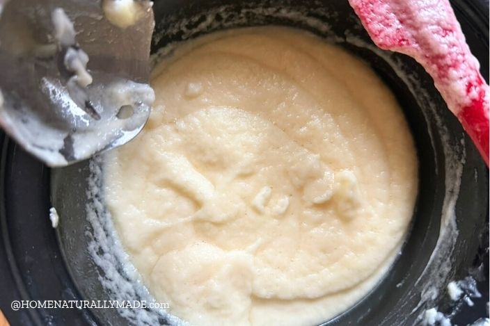 blend oil and lye solution into a pudding for making liquid Castile soap